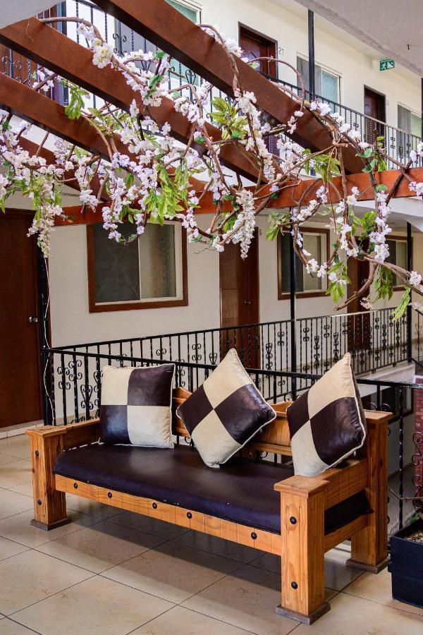 Hotel Acuario En Ocotlan Экстерьер фото